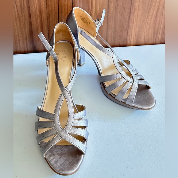 Naturalizer Delina Strappy Sandals Size 11W - Picture 2 of 14